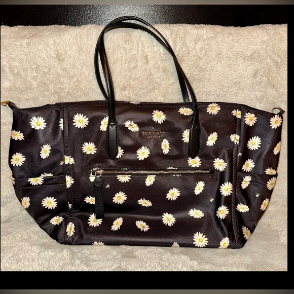 kate spade Handbags - Kate Spade Chelsea Nylon Daisy & Bee Print Weekender Bag